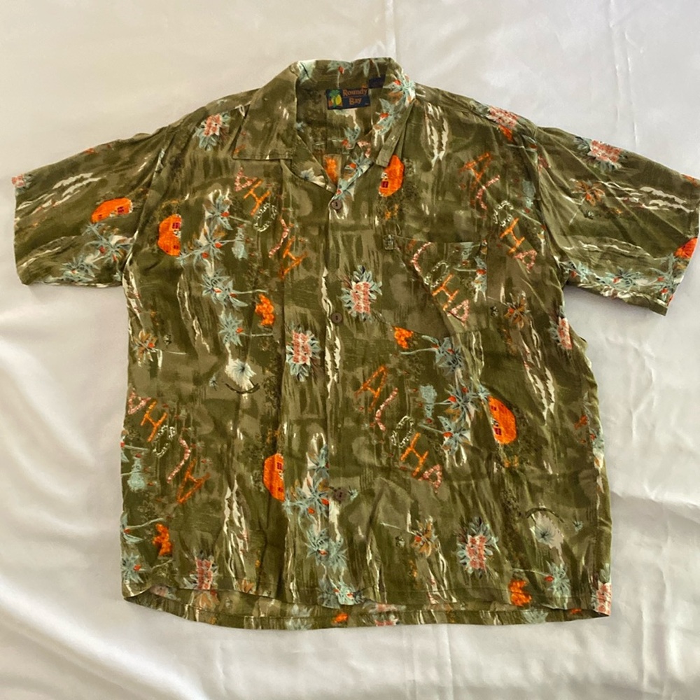 Roundly Bay Men’s Hawaiian shirt size large